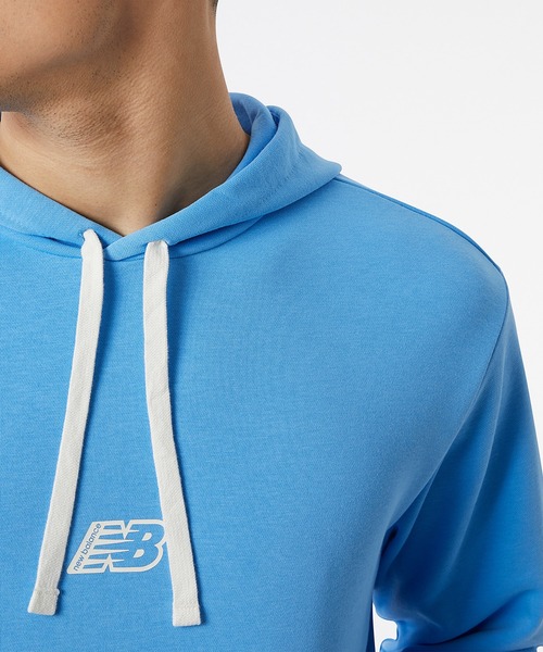 NEW BALANCE(ニューバランス)の「NB Essentials Magnify スウェットプルオーバーフーディー(パーカー・メンズ・ライトブルー/ブラック/ダークグリーン/杢グレー・SMALL/MEDIUM/LARGE/X-LARGE/XX-LARGE)」の16枚目の写真