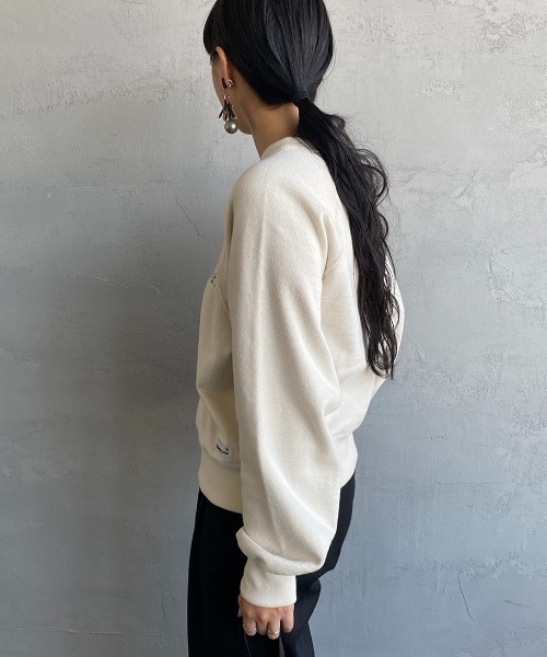 AMERICANA（アメリカーナ）の「【STORY 12月号掲載】[Americana×JEANS FACTORY/アメリカーナ×ジーンズファクトリー] 別注 クラシックロゴプリント クルーネックスウェット（スウェット・レディース・アイボリー/チョコ/グリーン・ONE SIZE）」の9枚目の写真