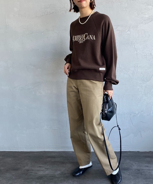 AMERICANA（アメリカーナ）の「【STORY 12月号掲載】[Americana×JEANS FACTORY/アメリカーナ×ジーンズファクトリー] 別注 クラシックロゴプリント クルーネックスウェット（スウェット・レディース・アイボリー/チョコ/グリーン・ONE SIZE）」の19枚目の写真