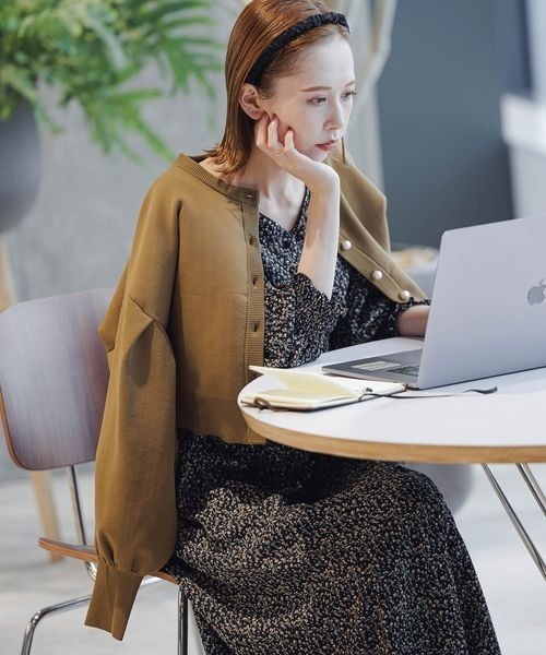 mysty woman(ミスティウーマン)の「【harekoさんコラボ】スーパーボリュームスリーブカーディガン 164687(カーディガン/ボレロ・レディース・ブラック/ベージュ/パープル/アイボリー・FREE)」の3枚目の写真