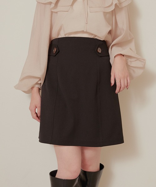 Stylevoice for xxx（スタイルヴォイスフォー）の「ボタンポイントハイウエスト スカショーパン（その他パンツ・レディース・グレイッシュベージュ/ブラック・SMALL/MEDIUM）」の2枚目の写真
