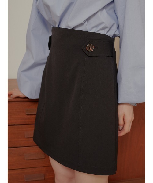 Stylevoice for xxx（スタイルヴォイスフォー）の「ボタンポイントハイウエスト スカショーパン（その他パンツ・レディース・グレイッシュベージュ/ブラック・SMALL/MEDIUM）」の3枚目の写真