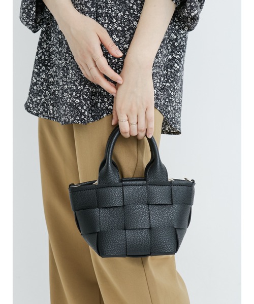 Samansa Mos2 blue（サマンサモスモスブルー）の「合皮メッシュ2WAYトートバッグ（ハンドバッグ・レディース・ブラック/ブラウン/グリーン・ﾌﾘ-）」の2枚目の写真