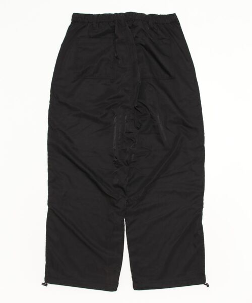 JOHN'S CLOSET(ジョンズクローゼット)の「【13】サテンワッシャー サイドシャーリング ワイドパンツ(カーゴパンツ・メンズ・グレー/オレンジ/ブラック・LARGE/MEDIUM)」の4枚目の写真
