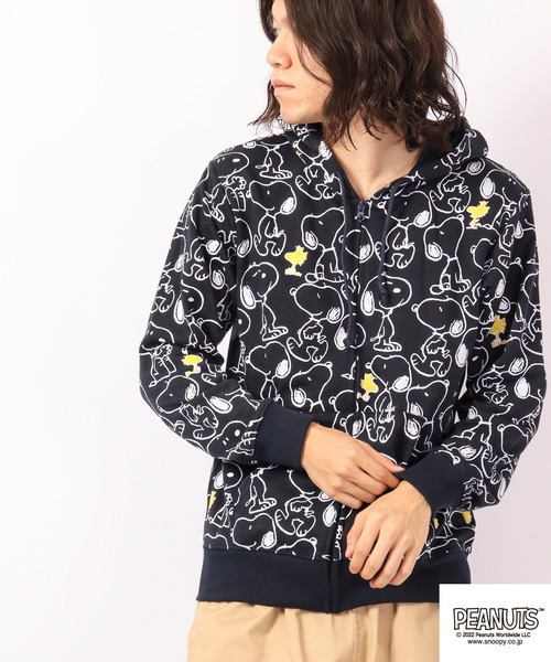 PEANUTS(ピーナッツ)の「PEANUTS スヌーピー スウェット パーカー 裏毛(パーカー・レディース・ブラック/杢グレー/ネイビー/チャコール・L/M/S)」の4枚目の写真