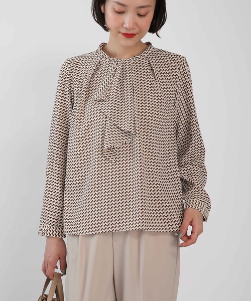 PICCIN（ピッチン）の「ミニ幾何学とろみブラウス（シャツ/ブラウス・レディース・オフホワイト/ネイビー・M）」の14枚目の写真