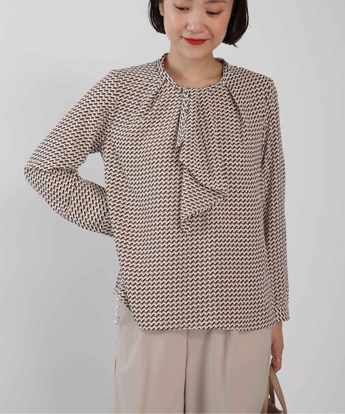 PICCIN（ピッチン）の「ミニ幾何学とろみブラウス（シャツ/ブラウス・レディース・オフホワイト/ネイビー・M）」の17枚目の写真