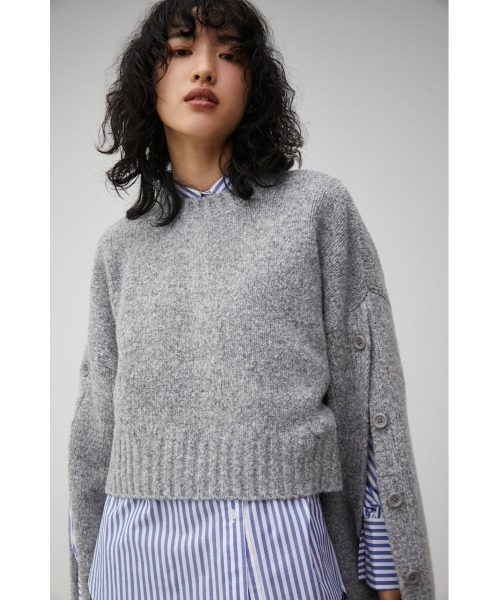 AZUL by moussy（アズールバイマウジー）の「2WAY BUTTON DESIGN SLEEVE KNIT/2WAYボタンデザインスリーブニット（ニット/セーター・レディース・オフホワイト/グレー/ネイビー・FREE）」の14枚目の写真