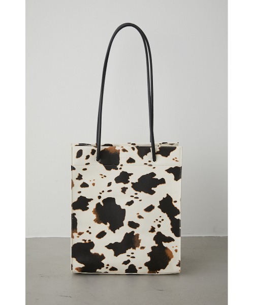 AZUL by moussy(アズールバイマウジー)の「NARROW HANDLE SHOPPER BAG Ⅲ/ナローハンドルショッパーバッグⅢ(トートバッグ・レディース・ブラック/ライトグリーン/アイボリー/オレンジ/ホワイト系その他・FREE)」の2枚目の写真