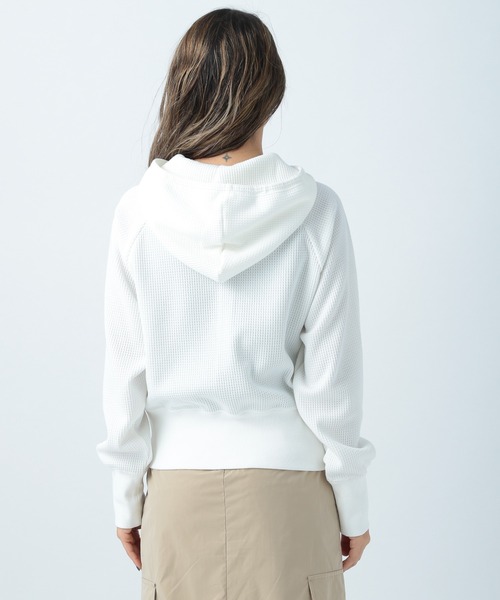 BAYFLOW（ベイフロー）の「ワッフルパーカー（パーカー・レディース・チャコール/グレイッシュベージュ/オフホワイト・FREE）」の15枚目の写真