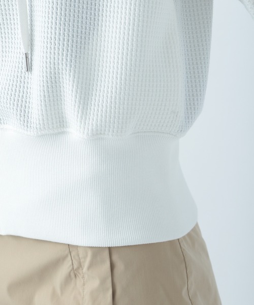 BAYFLOW（ベイフロー）の「ワッフルパーカー（パーカー・レディース・チャコール/グレイッシュベージュ/オフホワイト・FREE）」の19枚目の写真