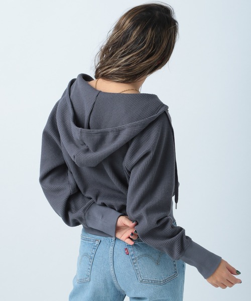 BAYFLOW（ベイフロー）の「ワッフルパーカー（パーカー・レディース・チャコール/グレイッシュベージュ/オフホワイト・FREE）」の10枚目の写真