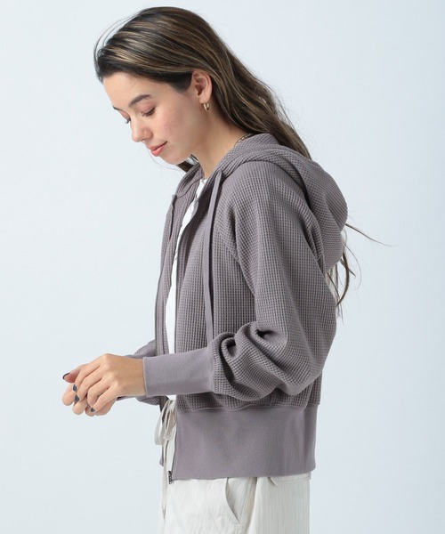 BAYFLOW（ベイフロー）の「ワッフルパーカー（パーカー・レディース・チャコール/グレイッシュベージュ/オフホワイト・FREE）」の12枚目の写真