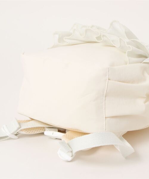petit main（プティマイン）の「シフォンフリルリュック（バックパック/リュック・キッズ・アイボリー/ライトピンク/サックスブルー・S/M）」の6枚目の写真