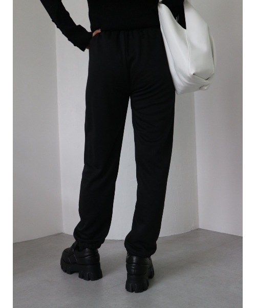 TRUNC（トランクエイティーエイト）の「Slim Fit Jogger Pants（スウェットパンツ・レディース・ブラック/ベージュ・SMALL/MEDIUM）」の7枚目の写真