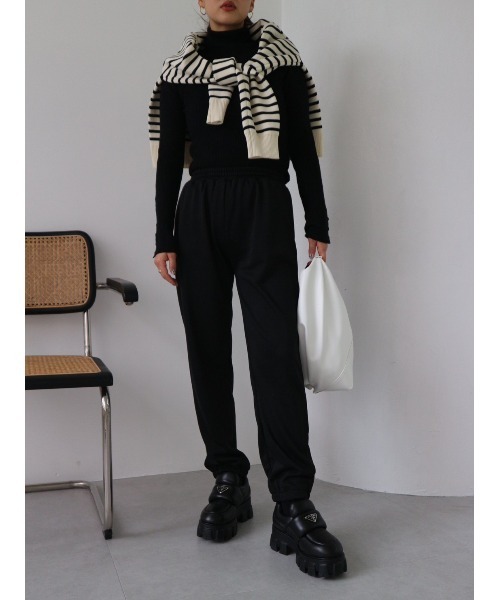 TRUNC（トランクエイティーエイト）の「Slim Fit Jogger Pants（スウェットパンツ・レディース・ブラック/ベージュ・SMALL/MEDIUM）」の5枚目の写真