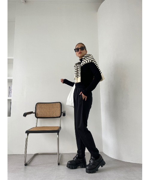 TRUNC（トランクエイティーエイト）の「Slim Fit Jogger Pants（スウェットパンツ・レディース・ブラック/ベージュ・SMALL/MEDIUM）」の4枚目の写真