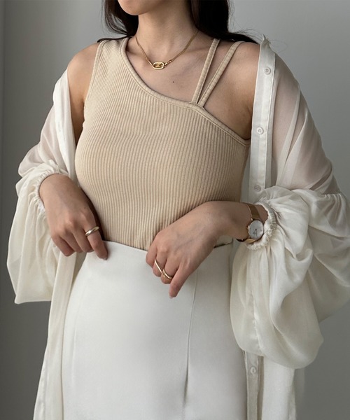 Louere（ルエレ）の「【取り外し可能パット付き】アシメショルダータンクトップ（タンクトップ・レディース・ブラック/ライトベージュ/ライトブラウン/ブラウン/ホワイト・MEDIUM/LARGE）」の6枚目の写真