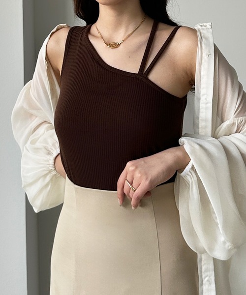 Louere（ルエレ）の「【取り外し可能パット付き】アシメショルダータンクトップ（タンクトップ・レディース・ブラック/ライトベージュ/ライトブラウン/ブラウン/ホワイト・MEDIUM/LARGE）」の15枚目の写真