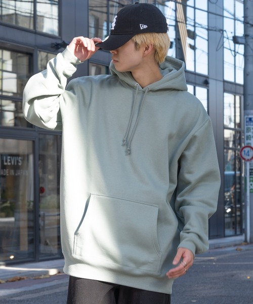 United Athle（ユナイテッドアスレ）の「しっかり厚手、ふんわり柔らか！【United Athle】T/C sweat pull over hoodie / スウェット プルオーバー パーカー 裏起毛 5618（パーカー・メンズ・サンドベージュ/ヘザーグレー/グリーン/ブラック/ダークブラウン/ネイビー/オリーブ/パープル/レッド/ホワイト/アッシュ/バーガンディー/ロイヤルブルー/オレンジ/ダークグレー/スミクロ/スモーキーグリーン系/ナチュラル/インディゴブルー・M/XL/L/S/XXL）」の12枚目の写真