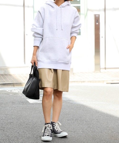 United Athle（ユナイテッドアスレ）の「しっかり厚手、ふんわり柔らか！【United Athle】T/C sweat pull over hoodie / スウェット プルオーバー パーカー 裏起毛 5618（パーカー・メンズ・サンドベージュ/ヘザーグレー/グリーン/ブラック/ダークブラウン/ネイビー/オリーブ/パープル/レッド/ホワイト/アッシュ/バーガンディー/ロイヤルブルー/オレンジ/ダークグレー/スミクロ/スモーキーグリーン系/ナチュラル/インディゴブルー・M/XL/L/S/XXL）」の21枚目の写真