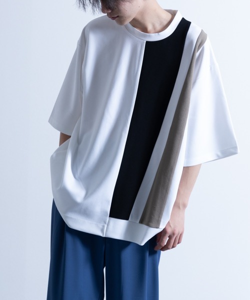 NYLAUS（ナイラス）の「ストレッチアムンゼン ブロックライン切り替え ショートスリーブ ビッグTシャツ（Tシャツ/カットソー・メンズ・ブラック/グレイッシュベージュ/グレイッシュブルー/ホワイト/チャコール・M/L）」の2枚目の写真