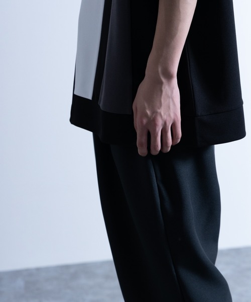 NYLAUS（ナイラス）の「ストレッチアムンゼン ブロックライン切り替え ショートスリーブ ビッグTシャツ（Tシャツ/カットソー・メンズ・ブラック/グレイッシュベージュ/グレイッシュブルー/ホワイト/チャコール・M/L）」の16枚目の写真