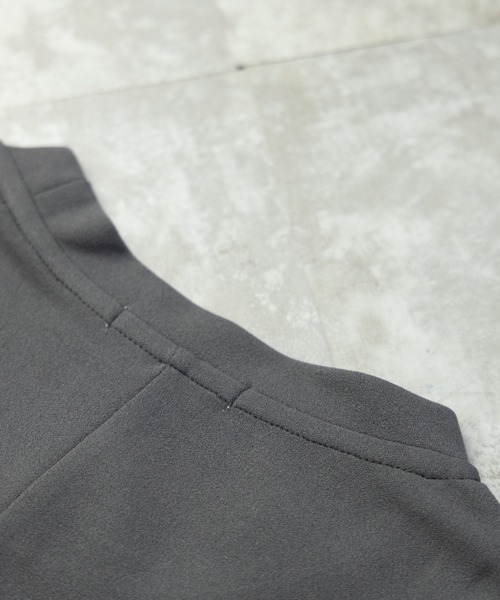 NYLAUS（ナイラス）の「ストレッチアムンゼン ブロックライン切り替え ショートスリーブ ビッグTシャツ（Tシャツ/カットソー・メンズ・ブラック/グレイッシュベージュ/グレイッシュブルー/ホワイト/チャコール・M/L）」の9枚目の写真