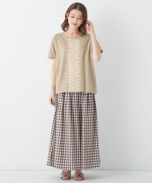 Viola e Viola（ヴィオラエヴィオラ）の「ガーデンレースプルオーバー（Tシャツ/カットソー・レディース・ブラック/ベージュ/ブルー・XX-LARGE/LARGE/X-LARGE/MEDIUM）」の13枚目の写真