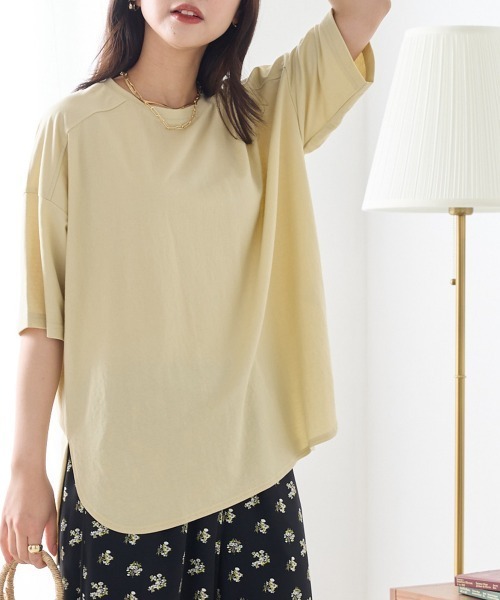 OMNES（オムネス）の「接触冷感オーバーサイズ半袖プルオーバー（Tシャツ/カットソー・レディース・ホワイト/ブルー/ブラック/モカ/イエロー/チャコールグレー/ホワイト系その他/ブラック×ホワイト/ブラウン/グリーン/キャメル/ネイビー/グレー/ラベンダー・FREE）」の13枚目の写真