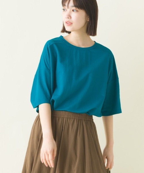 OMNES（オムネス）の「接触冷感オーバーサイズ半袖プルオーバー（Tシャツ/カットソー・レディース・ホワイト/ブルー/ブラック/モカ/イエロー/チャコールグレー/ホワイト系その他/ブラック×ホワイト/ブラウン/グリーン/キャメル/ネイビー/グレー/ラベンダー・FREE）」の9枚目の写真