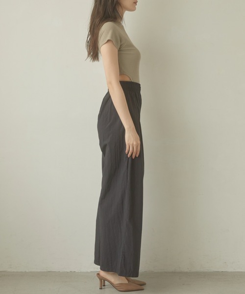 ACYM(アシーム)の「Side strap mini トップス(Tシャツ/カットソー・レディース・ブラック/カーキ/アイボリー・FREE)」の9枚目の写真