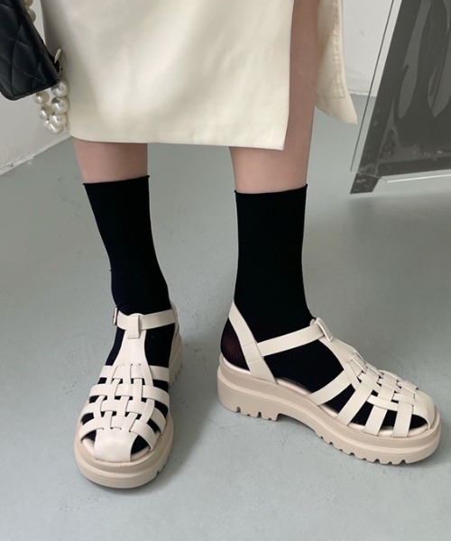 mebole(メボレ)の「トラックソールグルカサンダル(サンダル・レディース・ホワイト/ブラック・SMALL/MEDIUM/LARGE)」の7枚目の写真