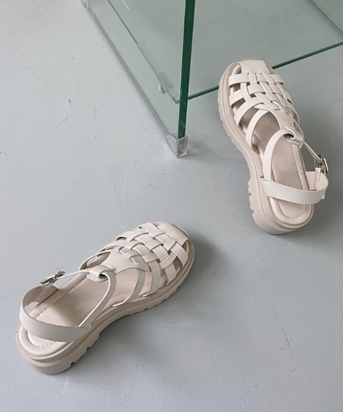 mebole(メボレ)の「トラックソールグルカサンダル(サンダル・レディース・ホワイト/ブラック・SMALL/MEDIUM/LARGE)」の11枚目の写真