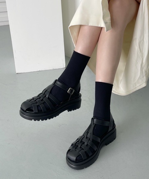 mebole(メボレ)の「トラックソールグルカサンダル(サンダル・レディース・ホワイト/ブラック・SMALL/MEDIUM/LARGE)」の15枚目の写真