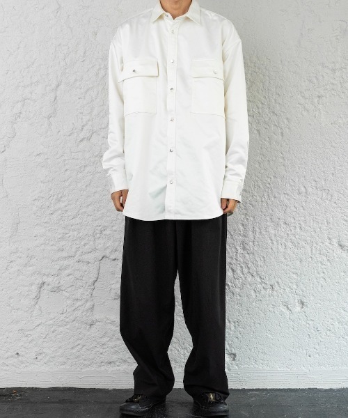 Enharmonic TAVERN（エンハーモニックタヴァーン）の「Leatherlike satin shirt（シャツ/ブラウス・メンズ・ホワイト/ブラック・44/46/48）」の8枚目の写真