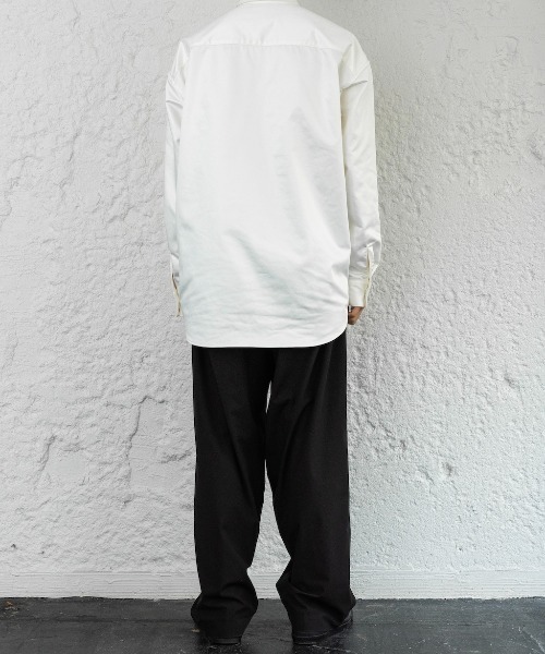 Enharmonic TAVERN（エンハーモニックタヴァーン）の「Leatherlike satin shirt（シャツ/ブラウス・メンズ・ホワイト/ブラック・44/46/48）」の16枚目の写真