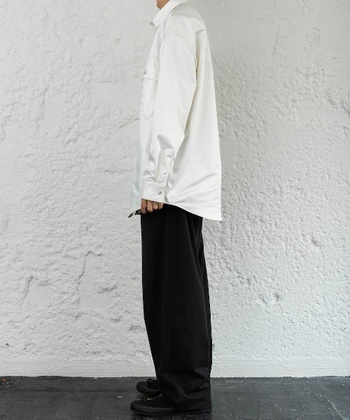 Enharmonic TAVERN（エンハーモニックタヴァーン）の「Leatherlike satin shirt（シャツ/ブラウス・メンズ・ホワイト/ブラック・44/46/48）」の14枚目の写真