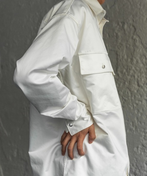 Enharmonic TAVERN（エンハーモニックタヴァーン）の「Leatherlike satin shirt（シャツ/ブラウス・メンズ・ホワイト/ブラック・44/46/48）」の11枚目の写真