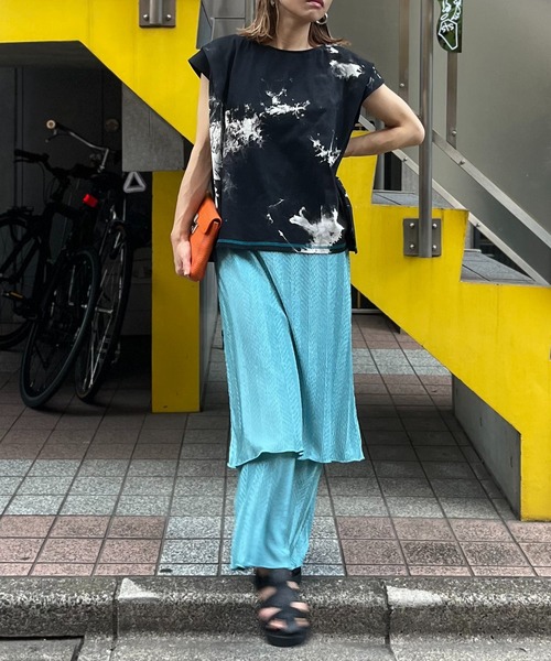 mi via loca（ミヴィアロカ）の「タイダイ配色ステッチ タックデザインTシャツ（Tシャツ/カットソー・レディース・ブラウン/ブラック・FREE）」の19枚目の写真