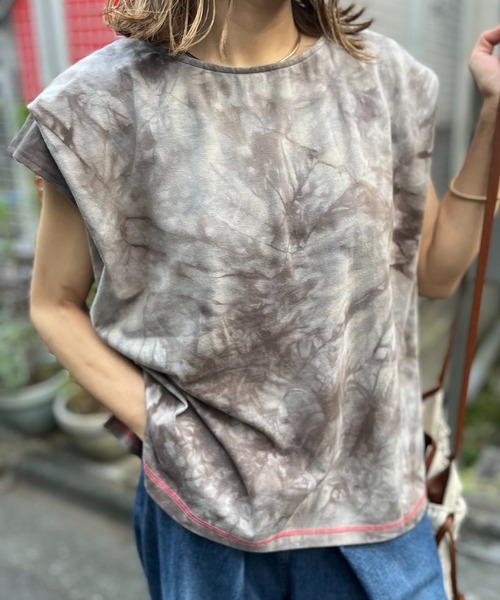 mi via loca（ミヴィアロカ）の「タイダイ配色ステッチ タックデザインTシャツ（Tシャツ/カットソー・レディース・ブラウン/ブラック・FREE）」の21枚目の写真