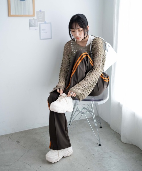 WEGO（ウィゴー）の「WEGO/コンビメッシュボリュームスニーカー（スニーカー・レディース・オフホワイト/ブラック・MEDIUM/LARGE）」の4枚目の写真