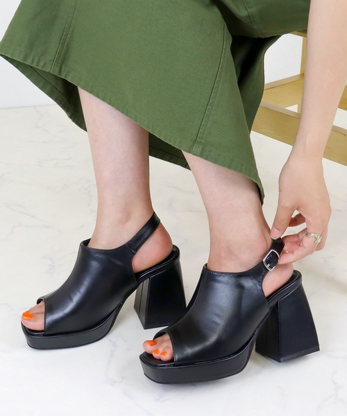 LOVEHUNTER(ラブハンター)の「LOVE HUNTER / 9cm厚底チャンキーヒール カバードサンダル 美脚・脚長・安定感 バックストラップサンダル(1599)(サンダル・レディース・ブラック/アイボリー・S/LL/L/M)」の2枚目の写真