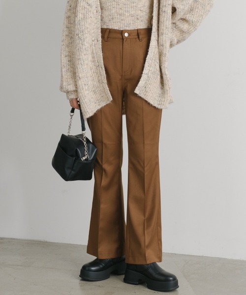 Kastane（カスタネ）の「【2サイズ展開/WEB限定カラーあり】ヘムプリーツスラックス（スラックス・レディース・ブラック/グレー/サックスブルー/ブラウン・0/1）」の3枚目の写真