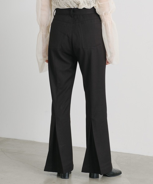 Kastane（カスタネ）の「【2サイズ展開/WEB限定カラーあり】ヘムプリーツスラックス（スラックス・レディース・ブラック/グレー/サックスブルー/ブラウン・0/1）」の2枚目の写真