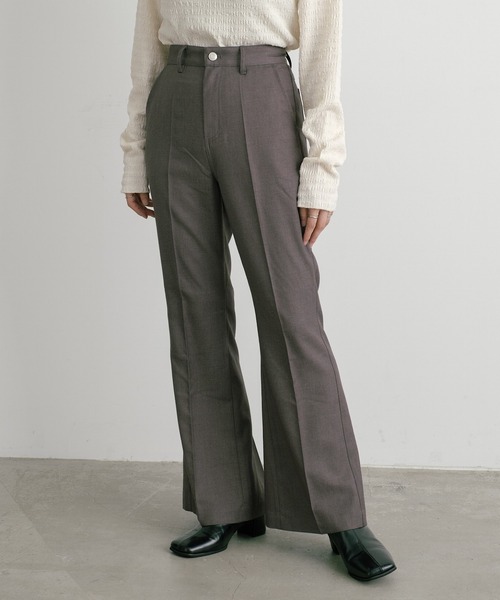 Kastane（カスタネ）の「【2サイズ展開/WEB限定カラーあり】ヘムプリーツスラックス（スラックス・レディース・ブラック/グレー/サックスブルー/ブラウン・0/1）」の10枚目の写真