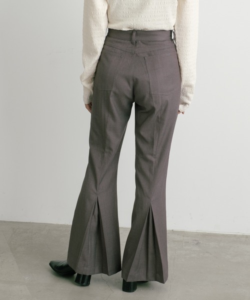 Kastane（カスタネ）の「【2サイズ展開/WEB限定カラーあり】ヘムプリーツスラックス（スラックス・レディース・ブラック/グレー/サックスブルー/ブラウン・0/1）」の20枚目の写真