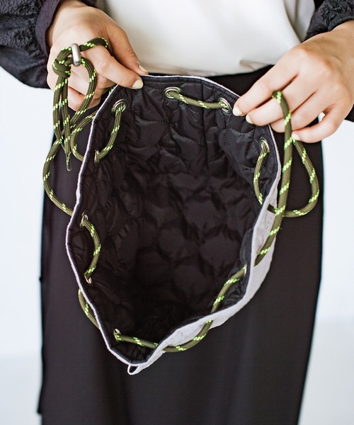 haco!(ハコ)の「haco!×NOKI 花をまとうコラボシリーズ【エリンジューム】巾着バッグ(ショルダーバッグ・レディース・ブラック/グレー・ONE SIZE)」の20枚目の写真