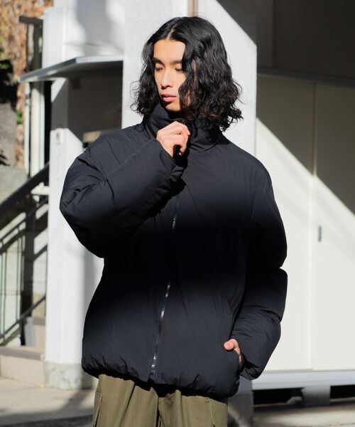 UNIIT(ユニット)の「【UNIIT/ユニット】 ボリュームエコダウンジャケット 防風 撥水 ストレッチ 軽量 700 フィルパワー相当 中綿 ユニセックス(ダウンジャケット/コート・メンズ・チャコールグレー/ライトグレー/ブラック・MEDIUM/LARGE/X-LARGE)」の9枚目の写真
