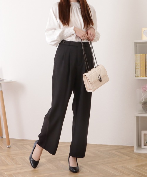 Lace Ladies(レースレディース)の「バックポケット付きウエストタックストレートパンツ(スラックス・レディース・ベージュ/ダークグレー/グレー/ブラック・S/M/L)」の10枚目の写真